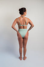 Cargar imagen en el visor de la galería, High Waisted - Bikini Verde