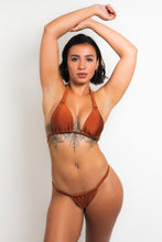 Cargar imagen en el visor de la galería, Low Waisted - Bikini color café rojizo de dos piezas