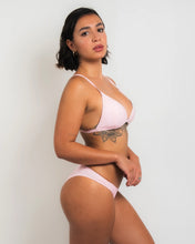 Cargar imagen en el visor de la galería, Low Waisted - Pink Bikini
